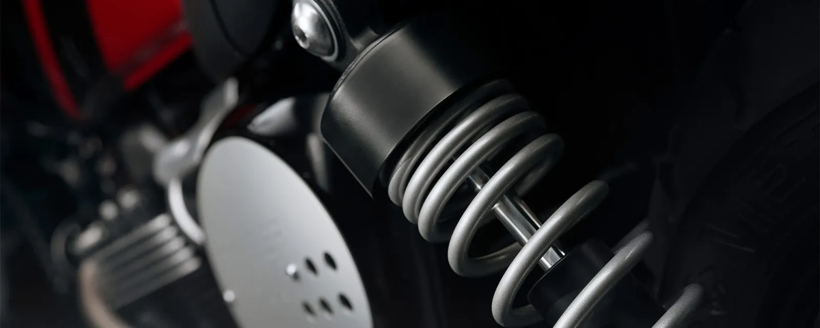 Triumph Scrambler 900 — suspension and brakes