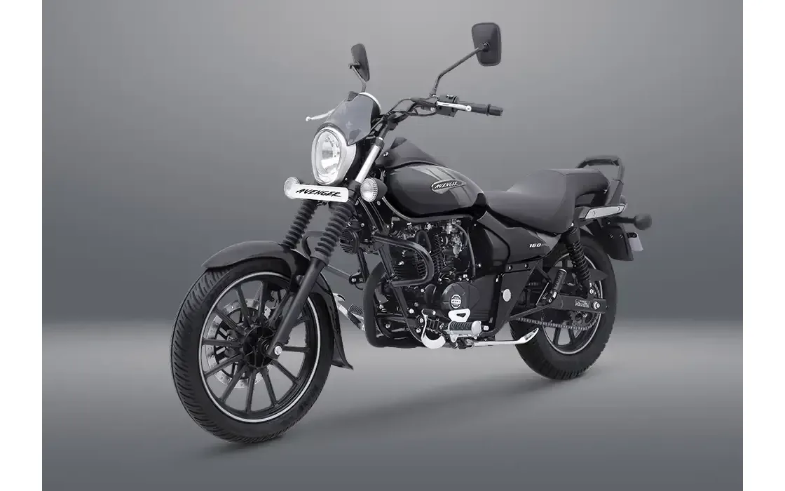 Bajaj Avenger 160 Street — exterior