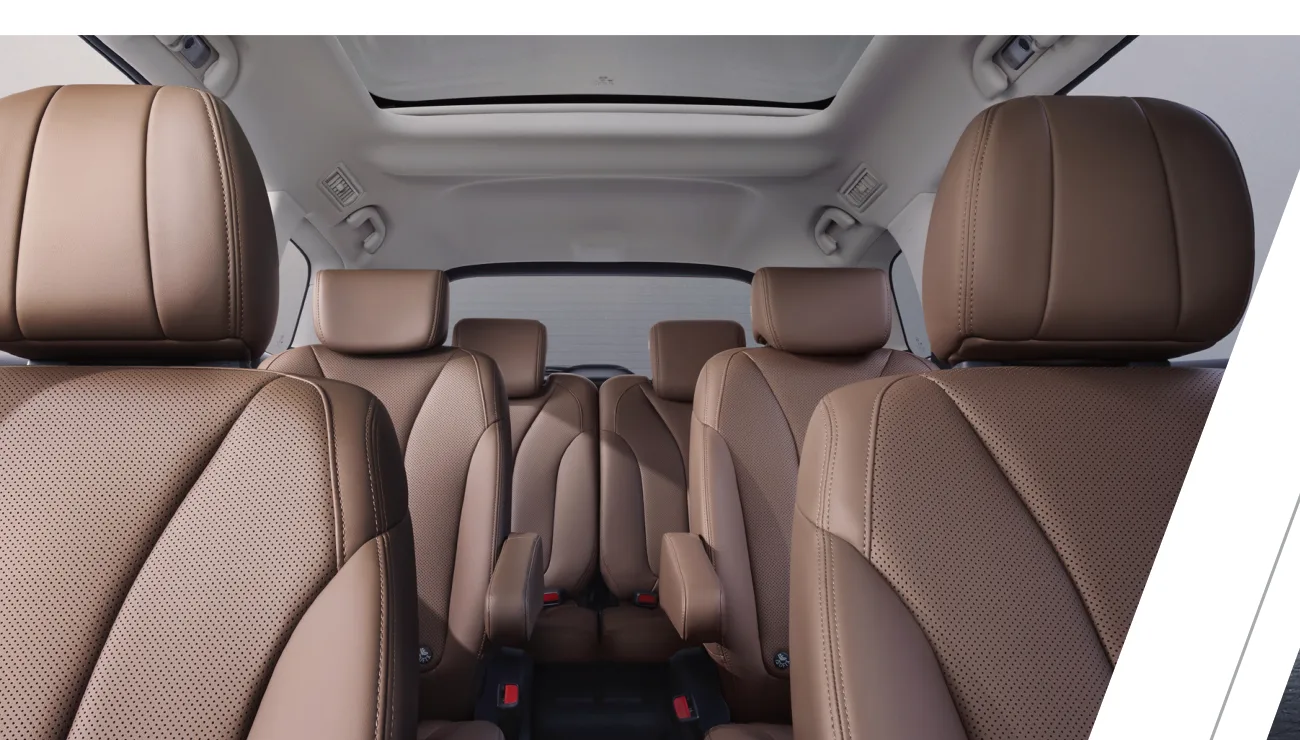 6-seat captain's chair second-row layout