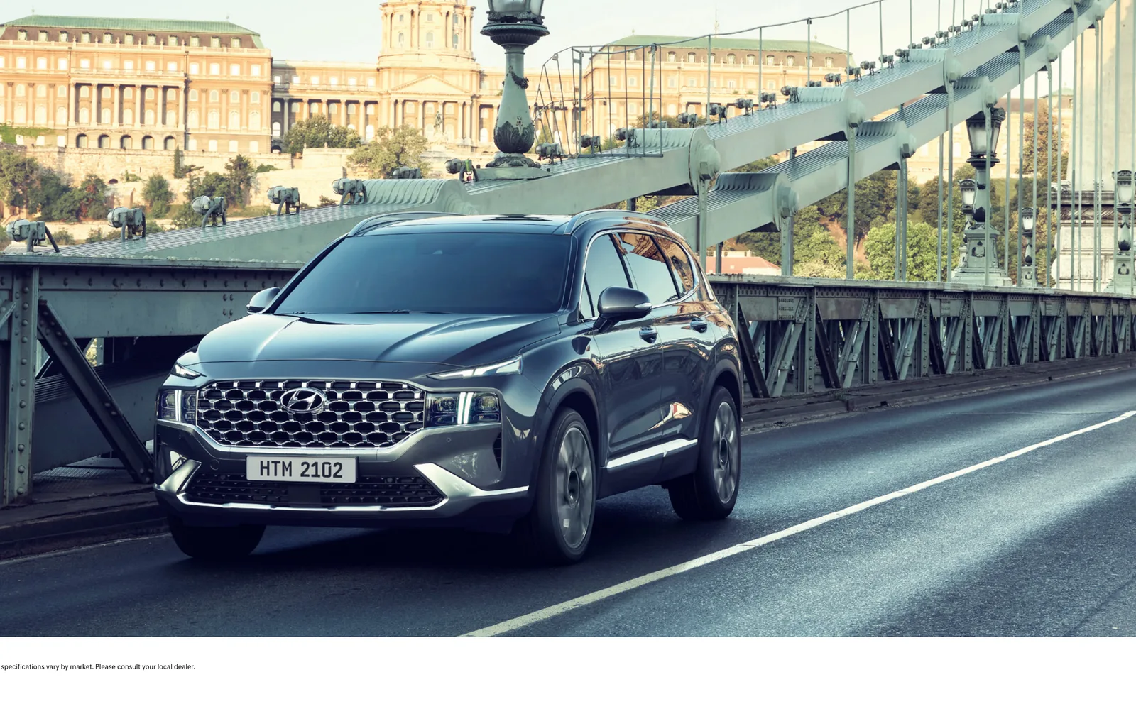 Hyundai Santa Fe — cascading grille exterior design