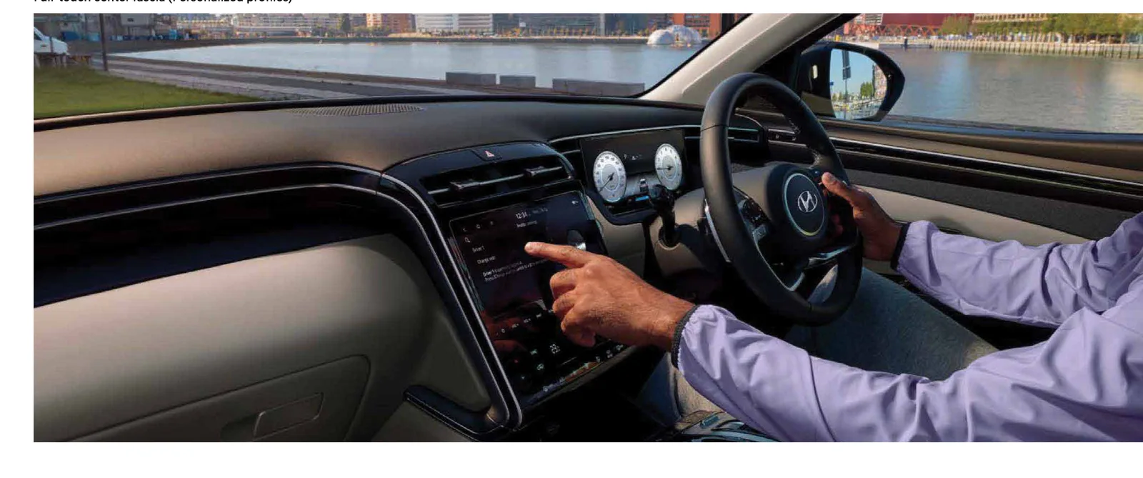 Full-touch center fascia — 10.25" touchscreen and open-type cluster