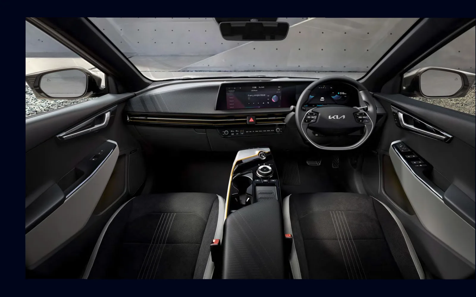 Dual Panoramic Screens cockpit and cabin