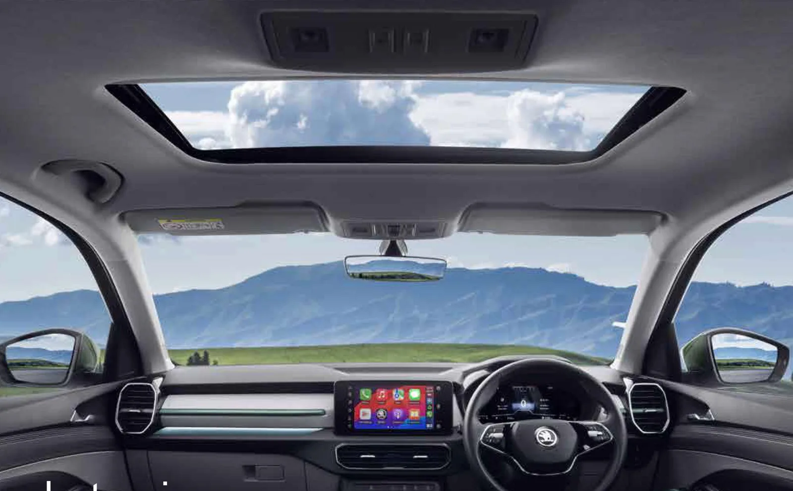 Cabin view — panoramic sunroof and 26 cm touchscreen infotainment