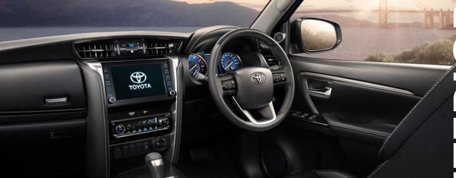 Front console — touchscreen infotainment and digital cluster