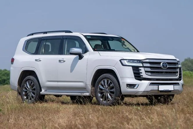 Toyota Land Cruiser 300 price in Nepal