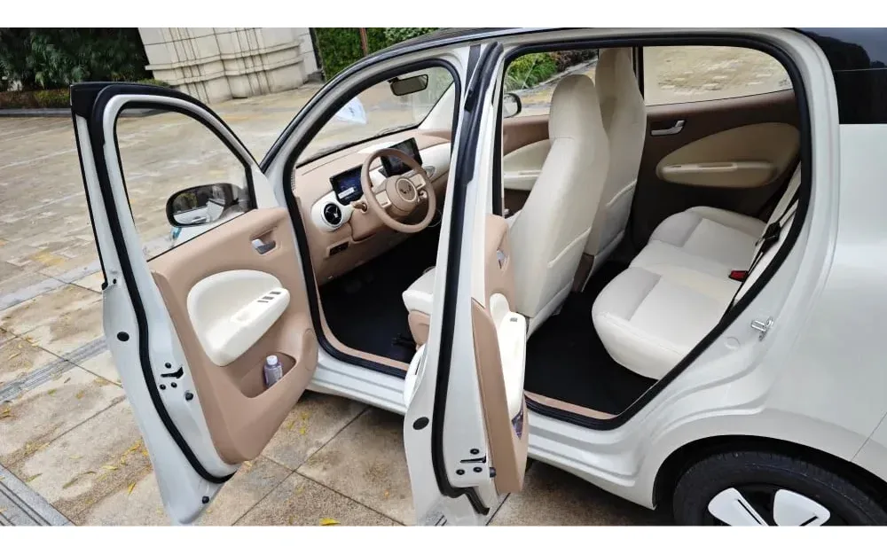 Wuling Mini EV — interior