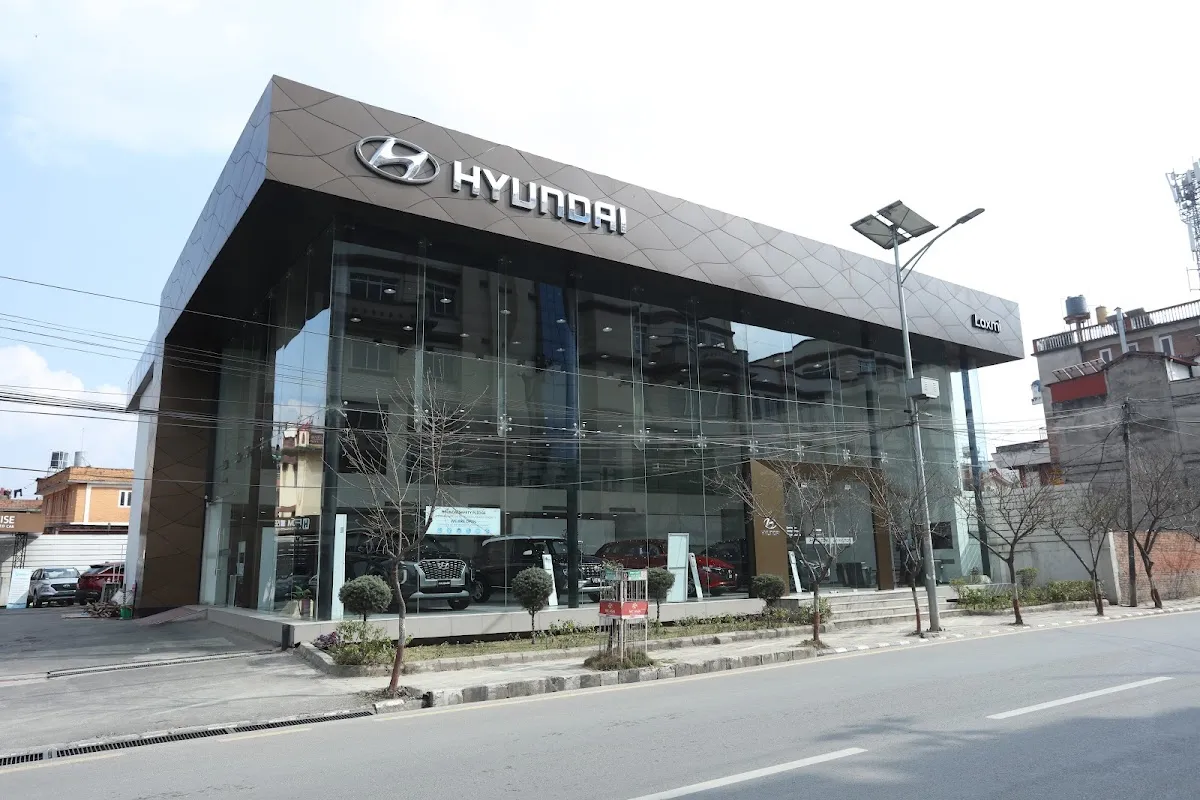 Hyundai Showroom — Laxmi Plaza